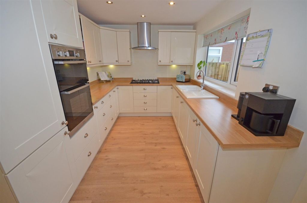 Property photo 3 of 24 12.Jpg