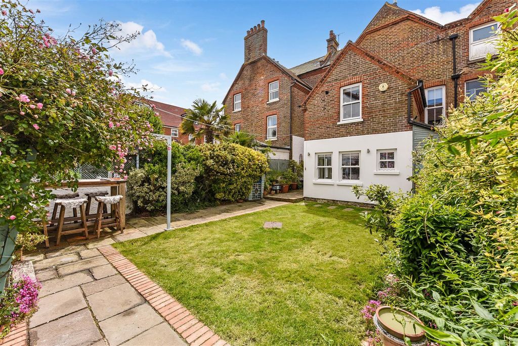 Additional image 20 of 5 bed terraced house for saleSouth Terrace, Littlehampton BN17