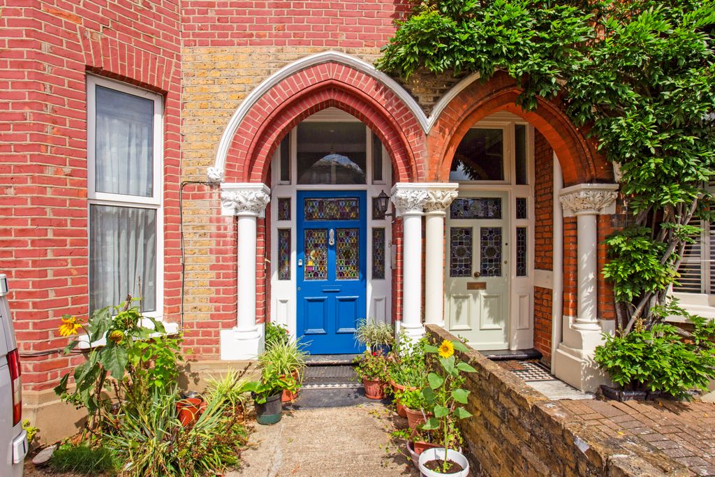 Property photo 1 of 10 Flat 1, 49 Warwick R