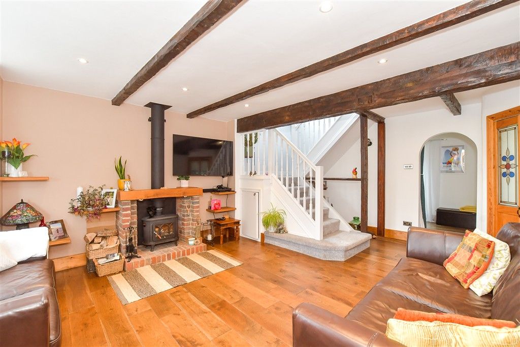 Property photo 1 of 15 Lounge