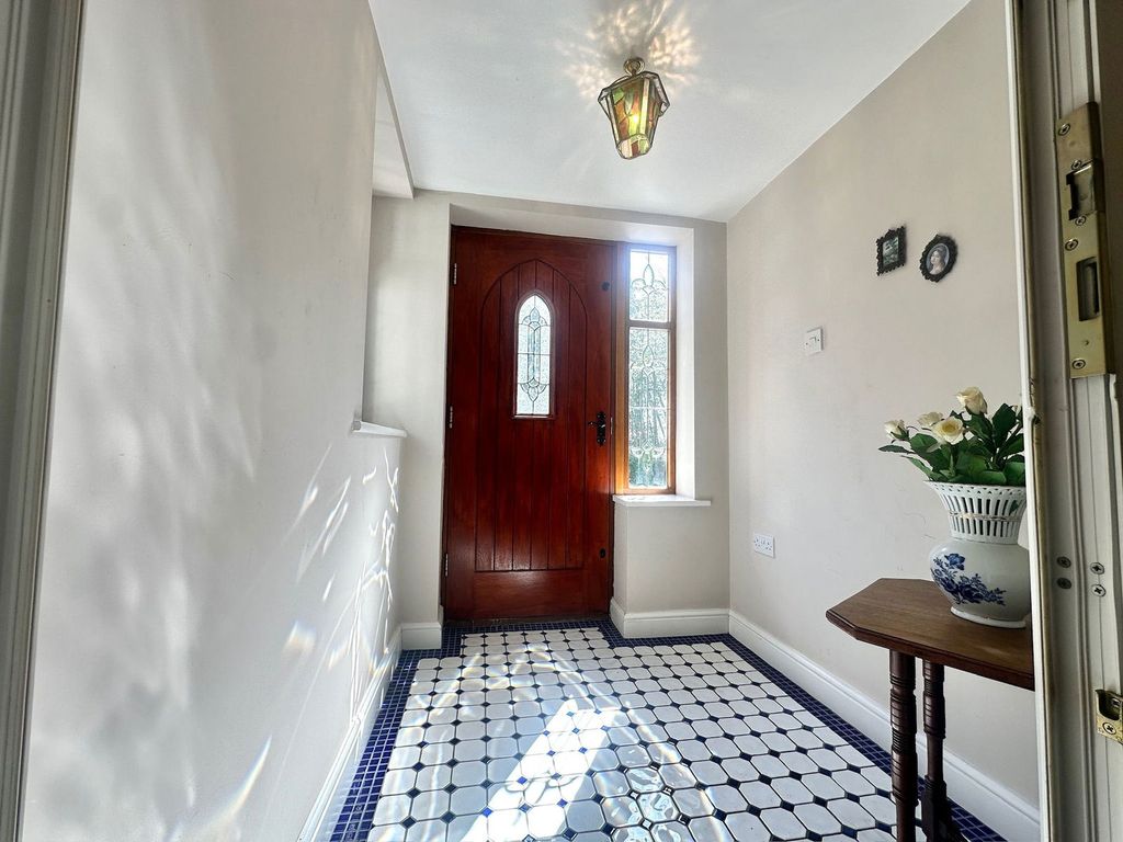 Property photo 2 of 38