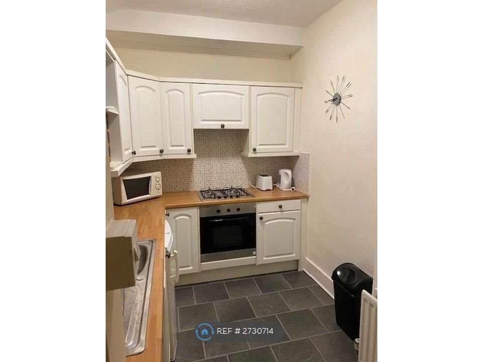 Property photo 2 of 5 Kitchen