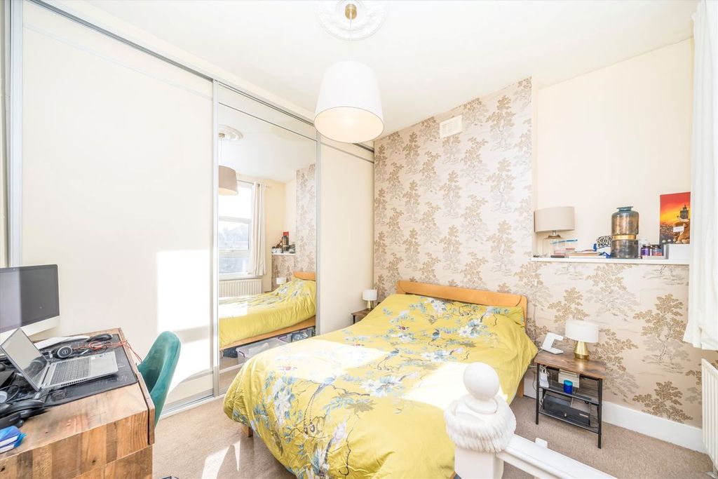 Property photo 3 of 5