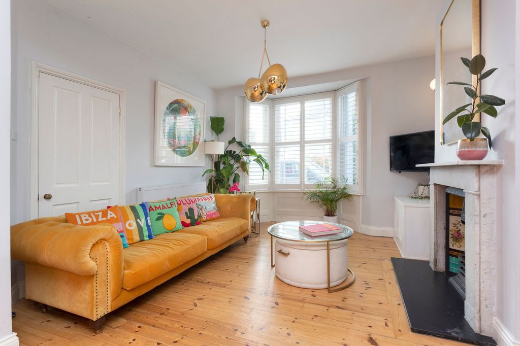 Property photo 2 of 15