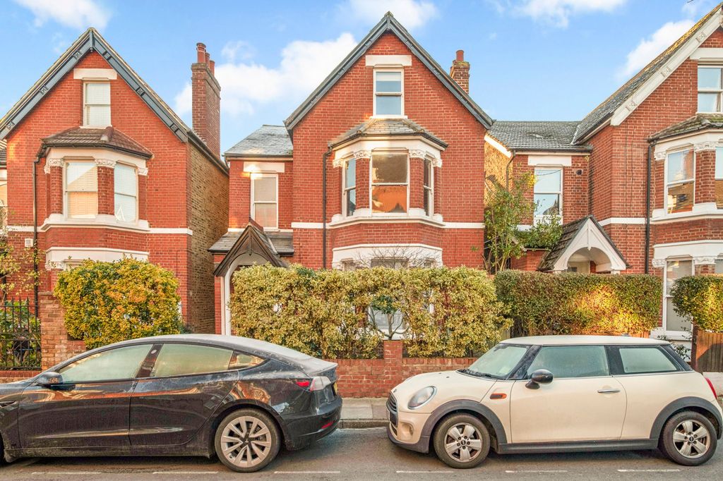 Property photo 2 of 12