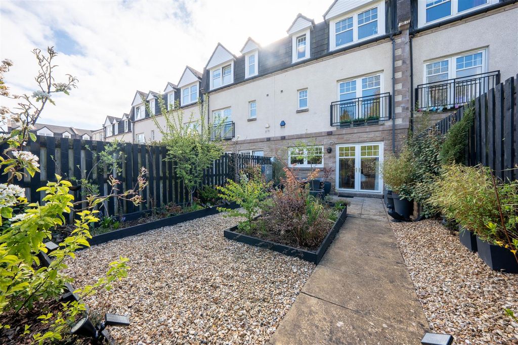 Additional image 41 of 4 bed property for saleGraybank Road, Perth PH2
