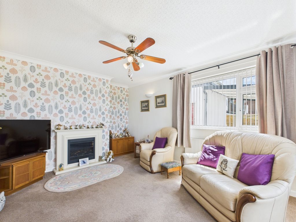Property photo 2 of 31 Picture No. 03