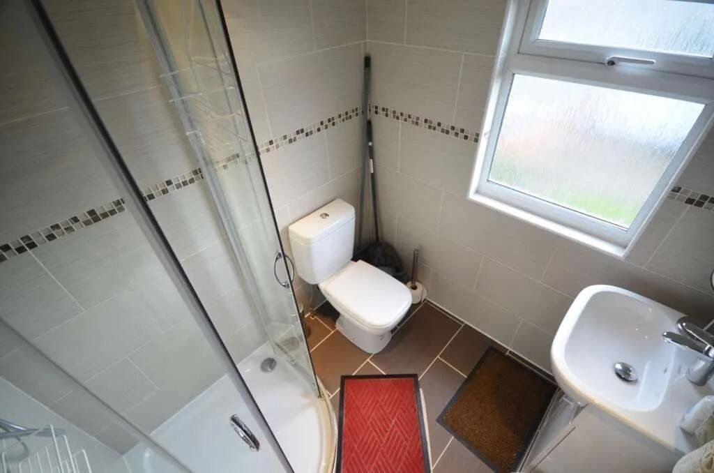 Property photo 2 of 3