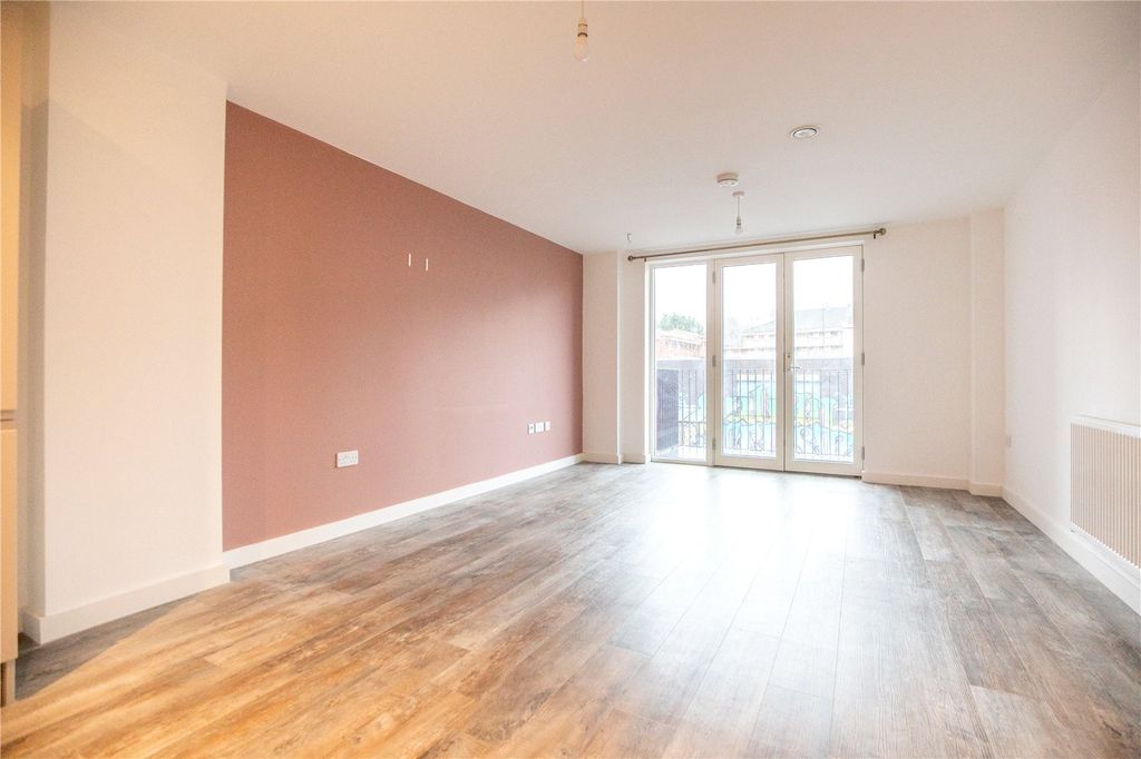 Property photo 2 of 15 Picture No. 01