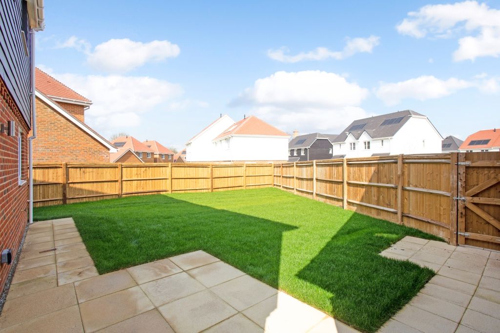 Property photo 3 of 15 Morgan Way Paddoc...