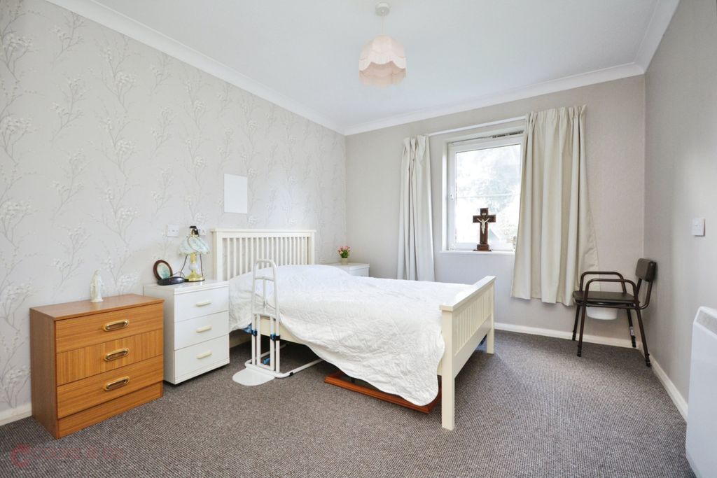 Property photo 3 of 7