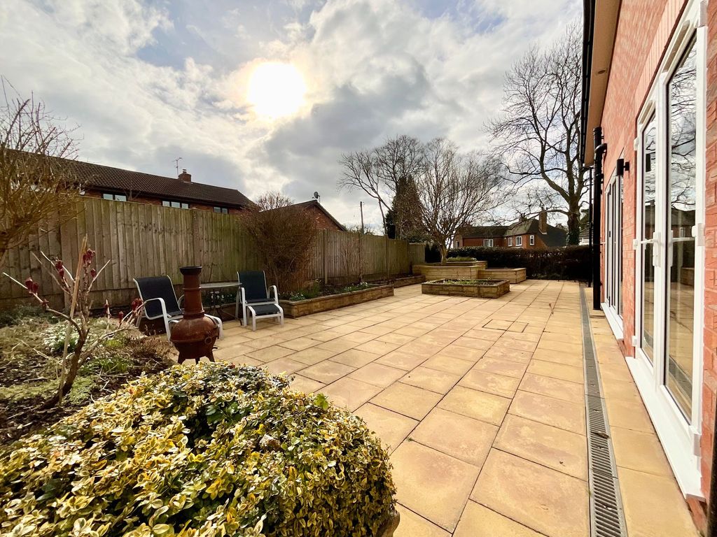 Property photo 2 of 30