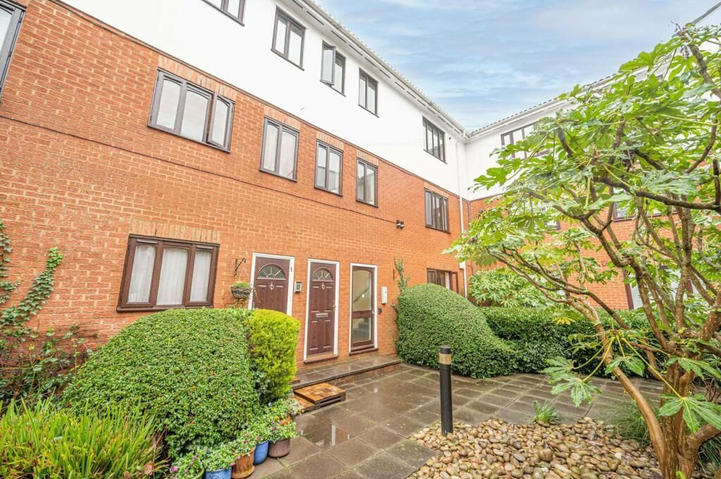 Property photo 1 of 2