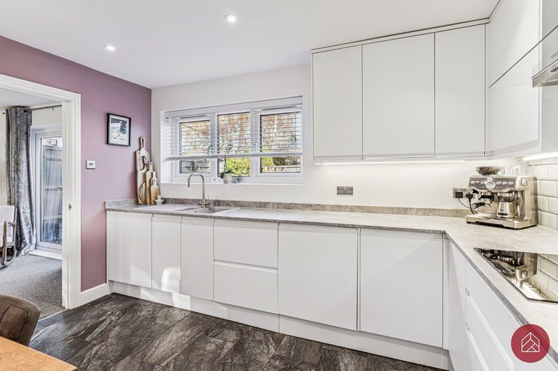 Property photo 2 of 20 Kitchen