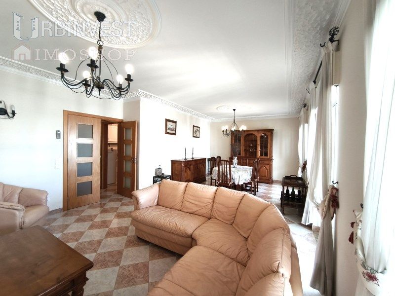 Property photo 3 of 34