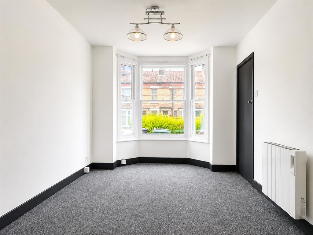 Property photo 2 of 7 Coopers Estate Agents