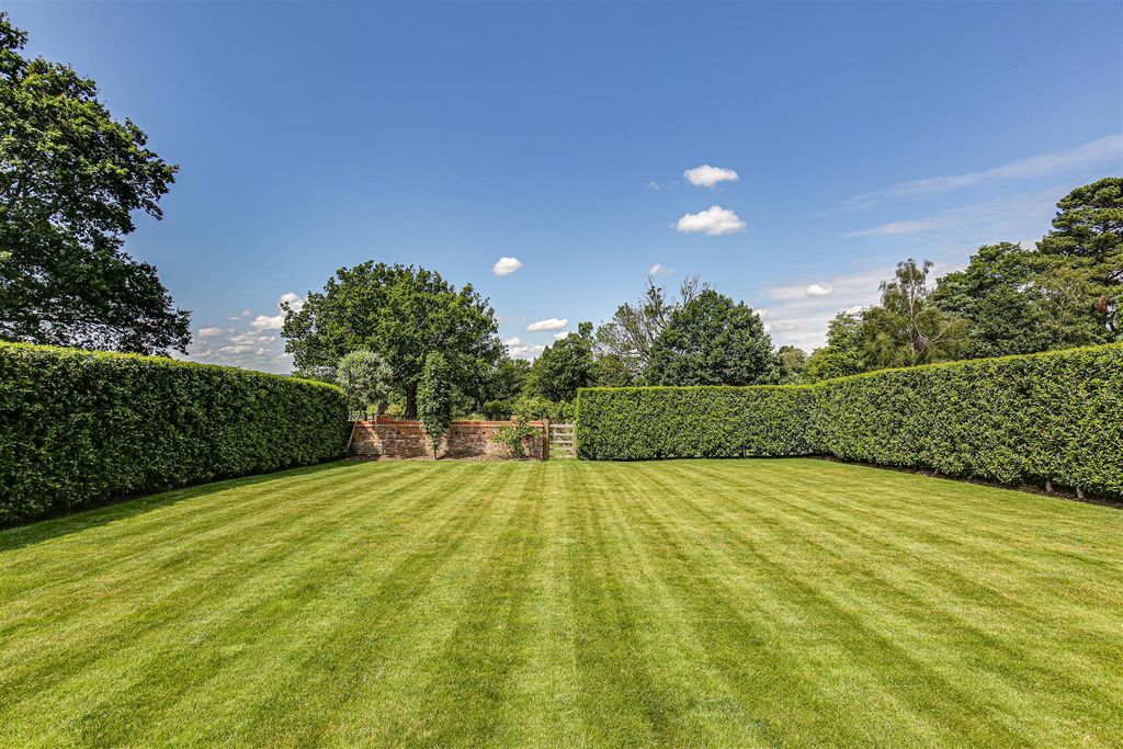 Property photo 3 of 18 24.Jpg