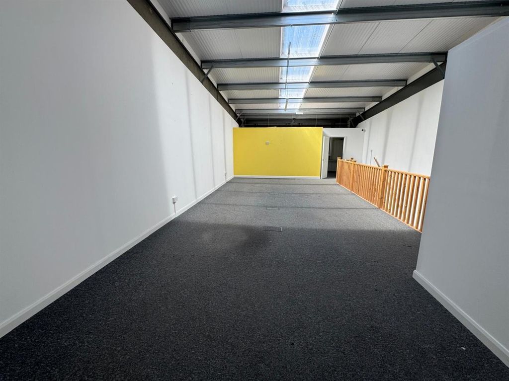 Property photo 3 of 8 Open Plan Office A