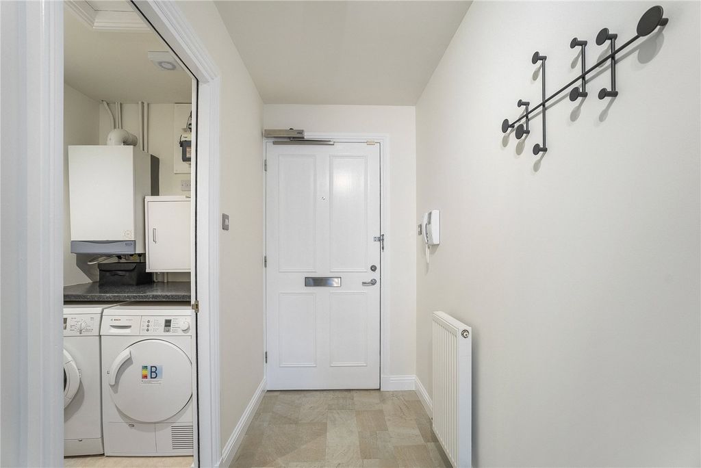 Property photo 3 of 36 Dunvegan