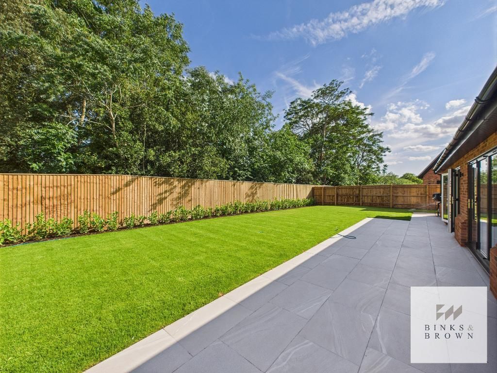 Property photo 3 of 12 Photo 3