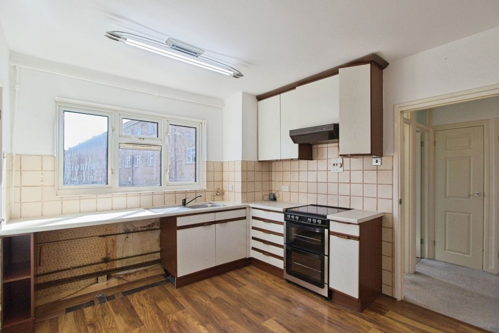 Property photo 3 of 14 Pbox-Img.Jpg