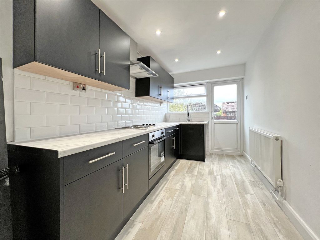 Property photo 3 of 10 Picture No. 04