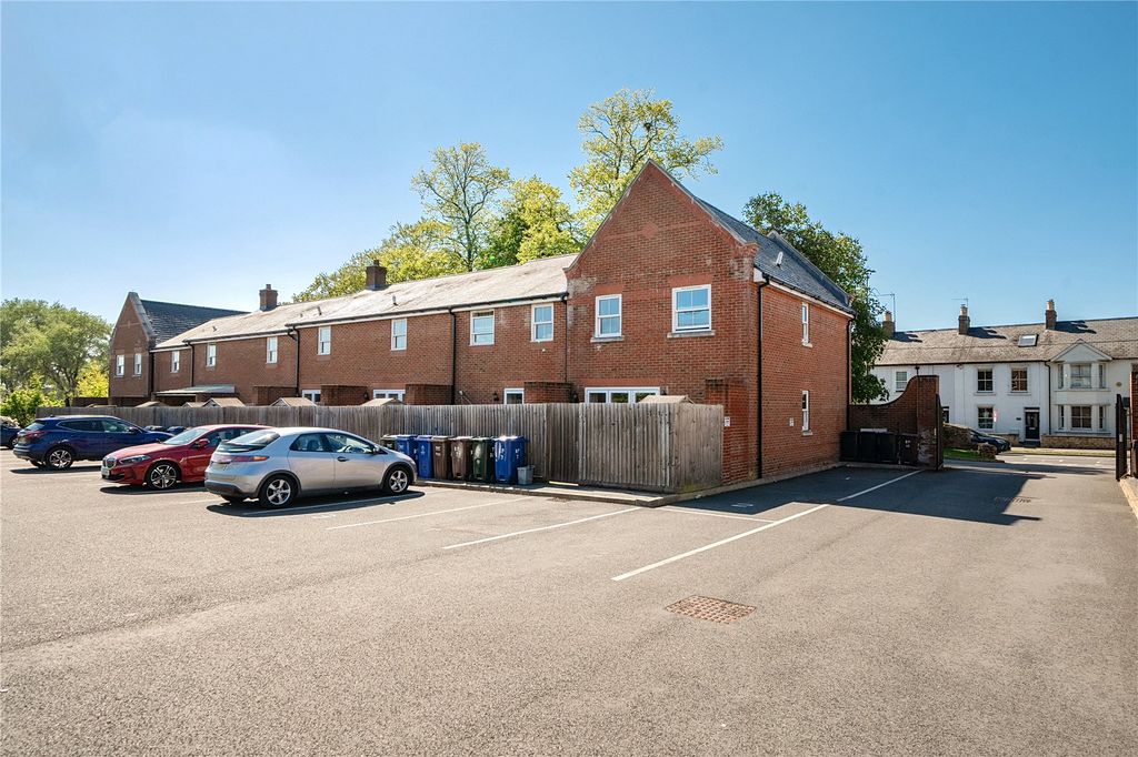 Property photo 2 of 18 Picture No. 49