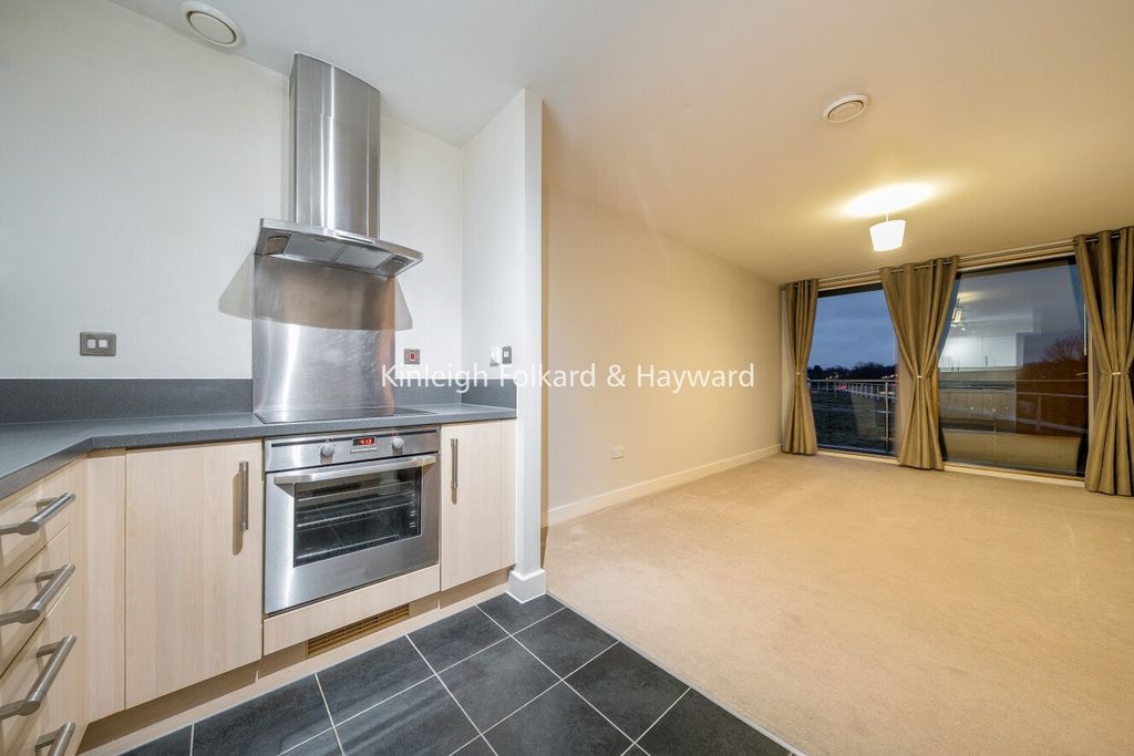 Property photo 1 of 16 Kitchen Reception