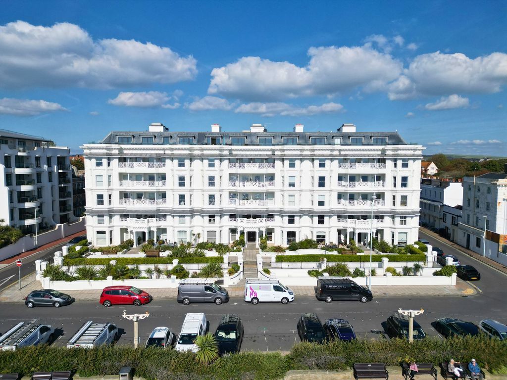 Property photo 1 of 27