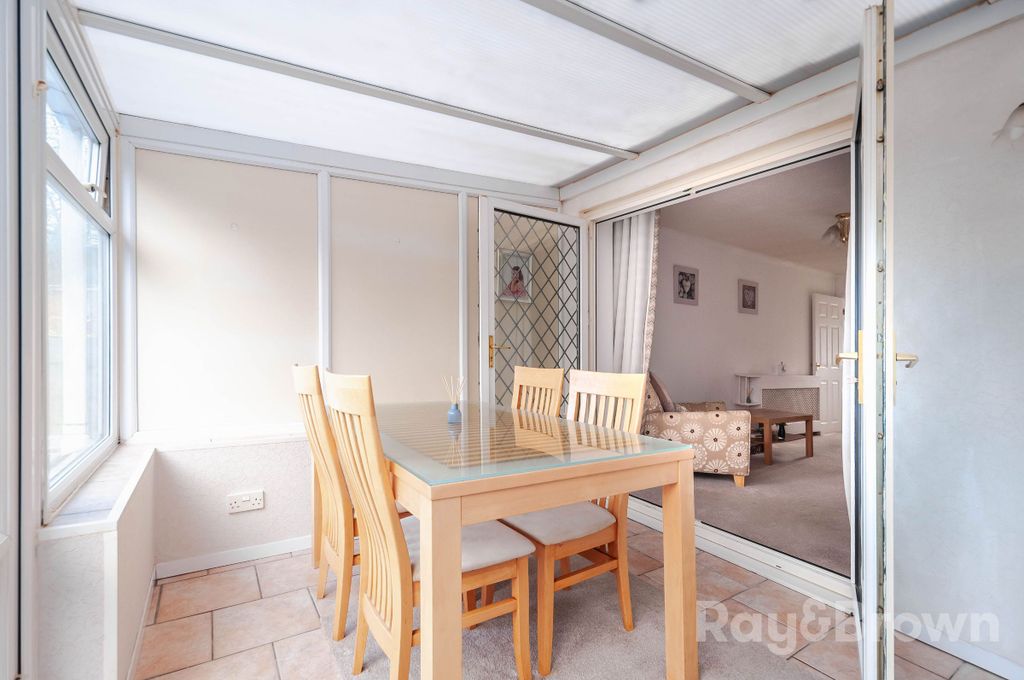 Property photo 3 of 33