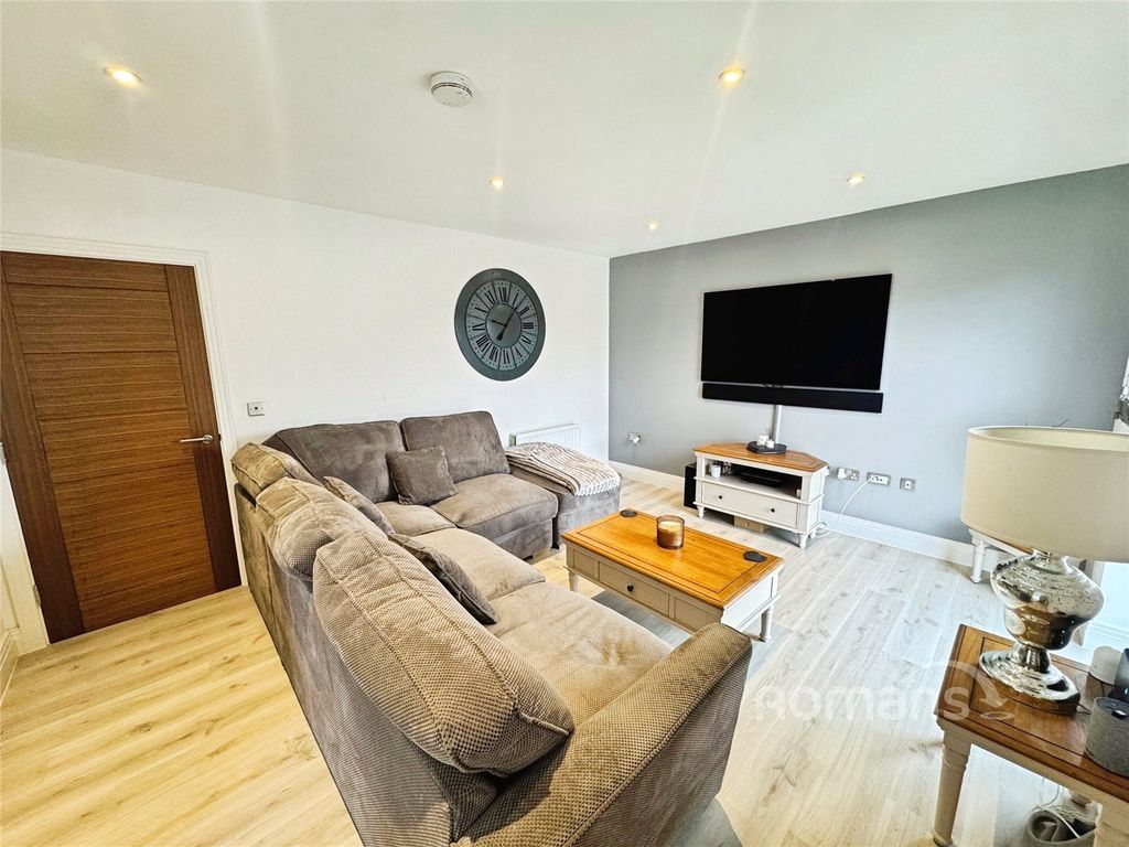 Additional image 7 of 2 bed flat for saleSarah Way, Farnborough GU14
