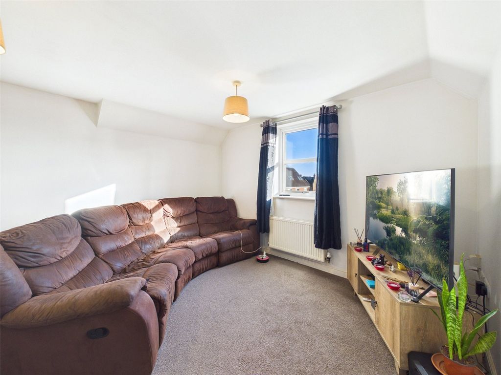 Property photo 3 of 9 Picture No. 27