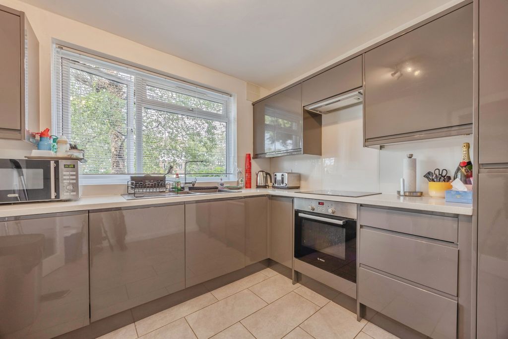 Property photo 2 of 16 Kitchen