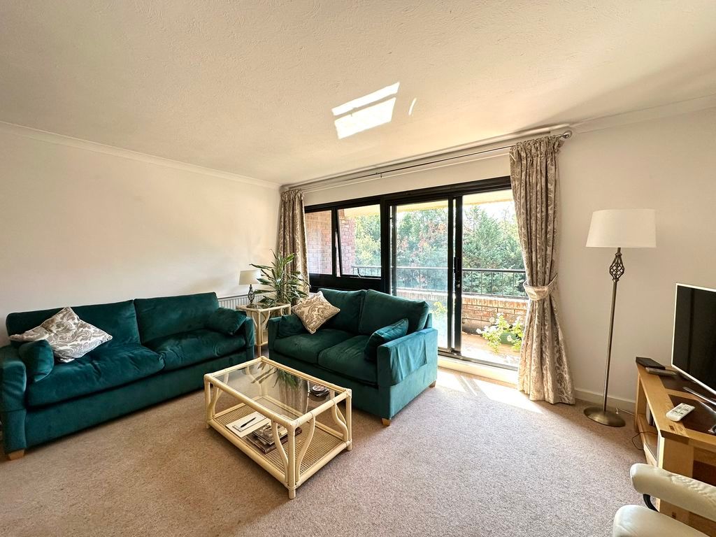 Property photo 3 of 17 Photo 11