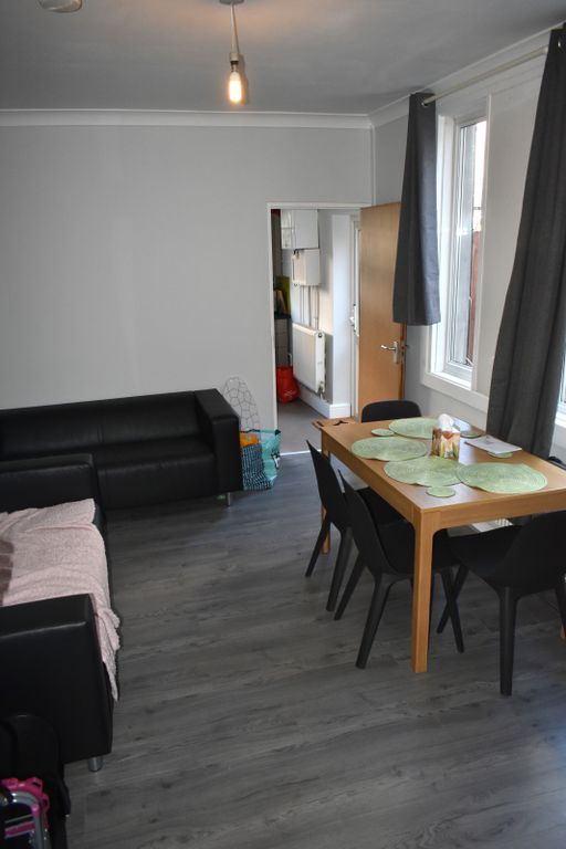 Property photo 2 of 7 Living Area