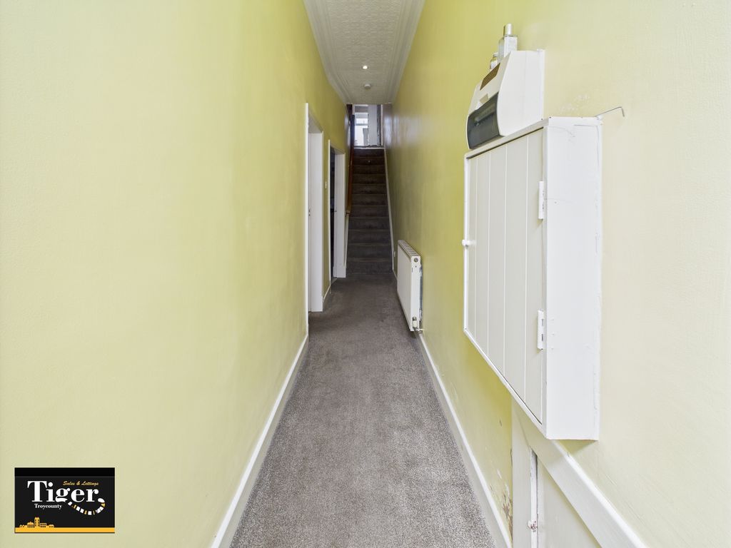 Property photo 2 of 13 Cam02176G0-Pr0659-Still001