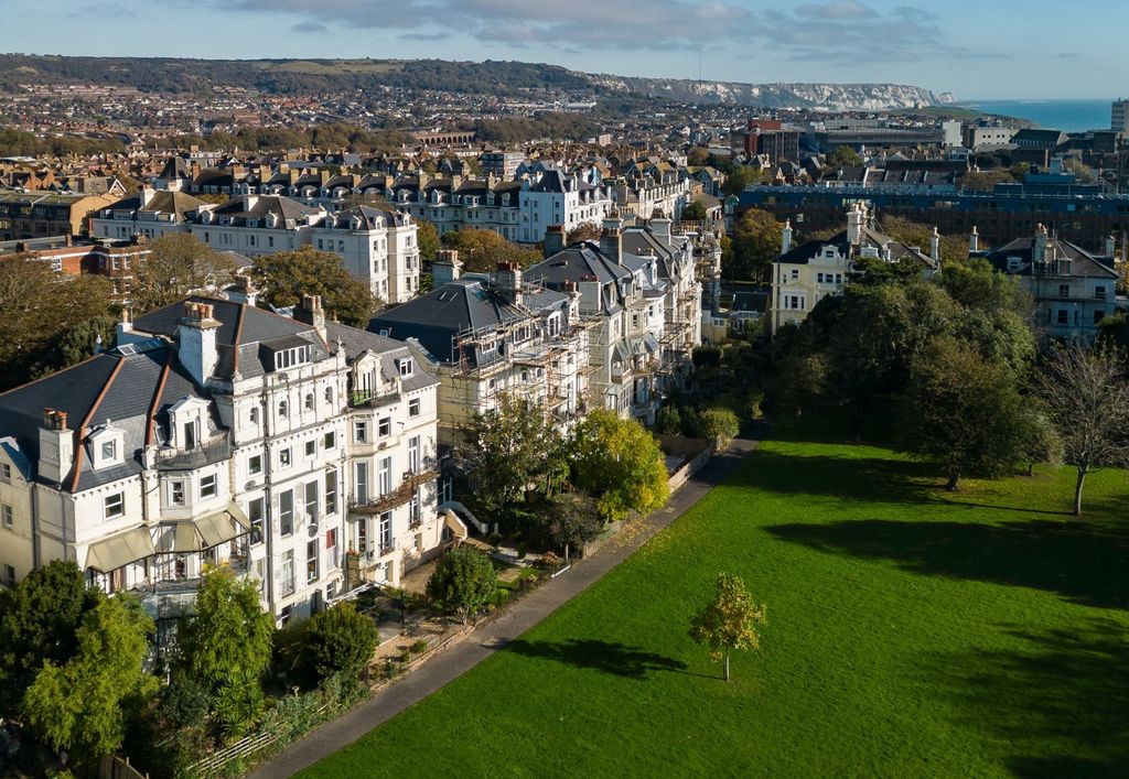 Property photo 2 of 24 Augusta Gardens