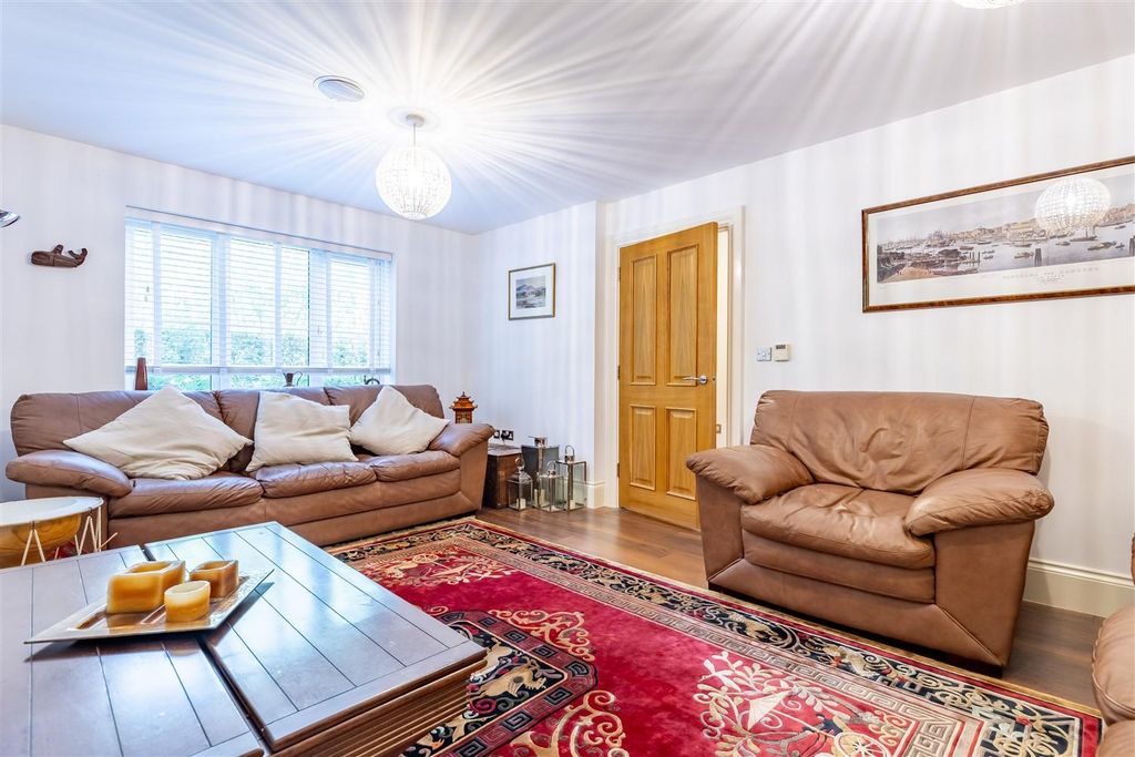 Property photo 3 of 28 1 Kings Wood  (2).Jpg