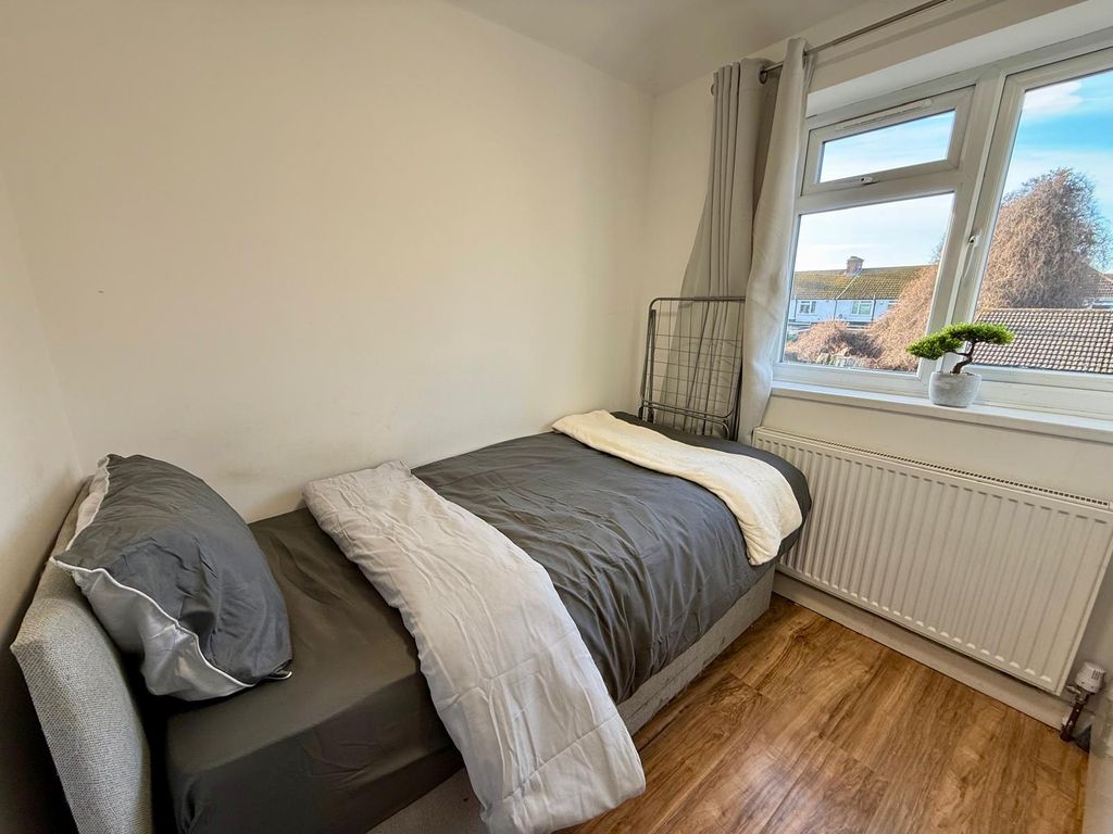 Property photo 3 of 3