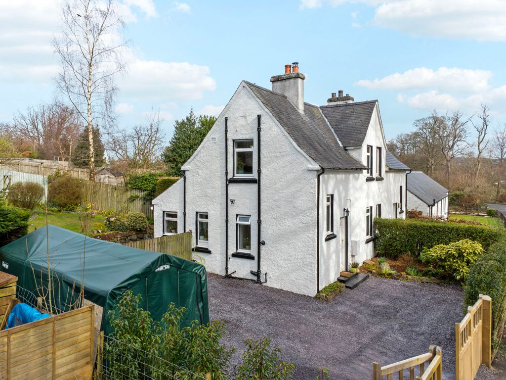 Property photo 1 of 28