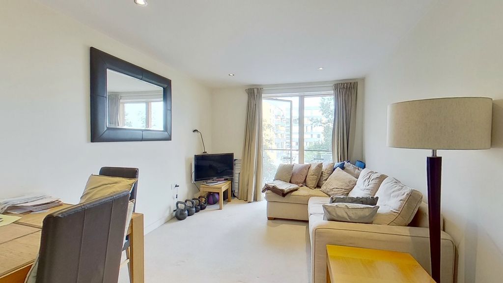 Property photo 2 of 7 Open Plan Lounge