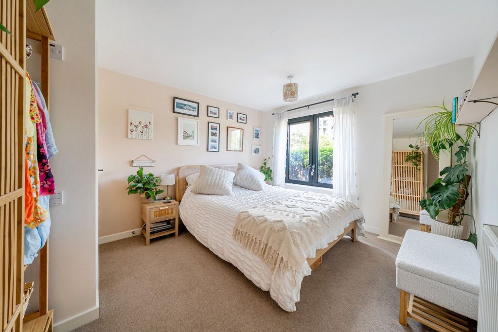 Property photo 2 of 24 Picture No. 74