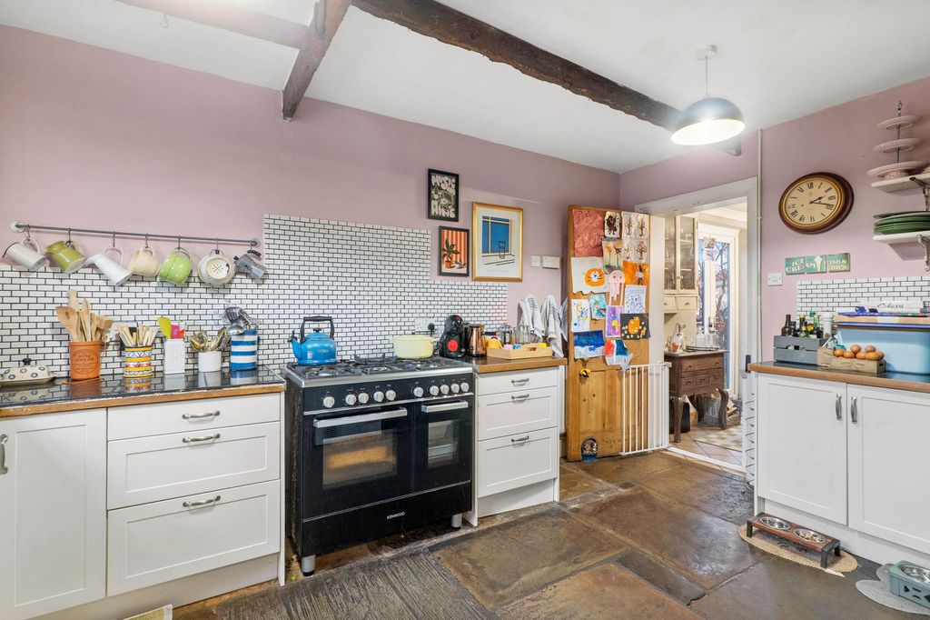 Property photo 3 of 14