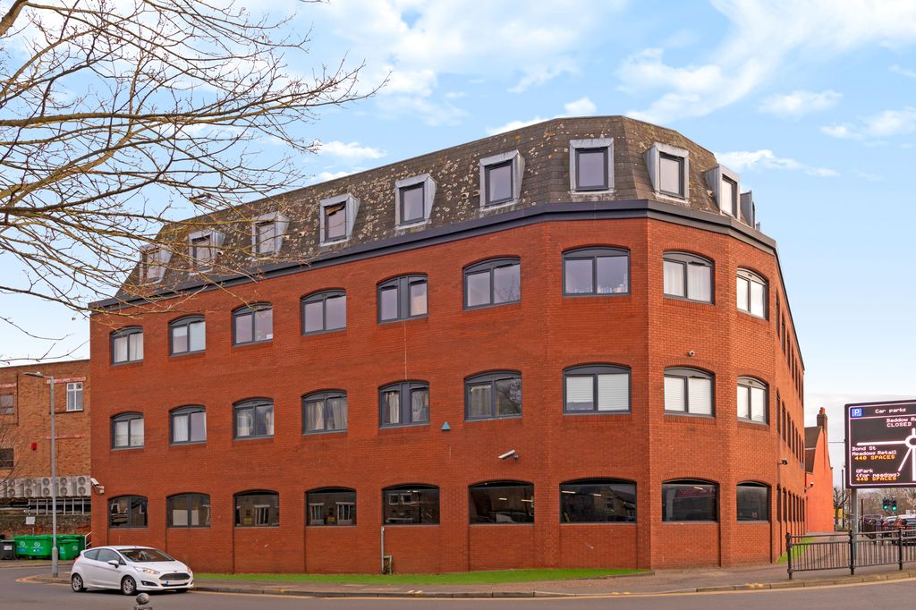 Property photo 1 of 4