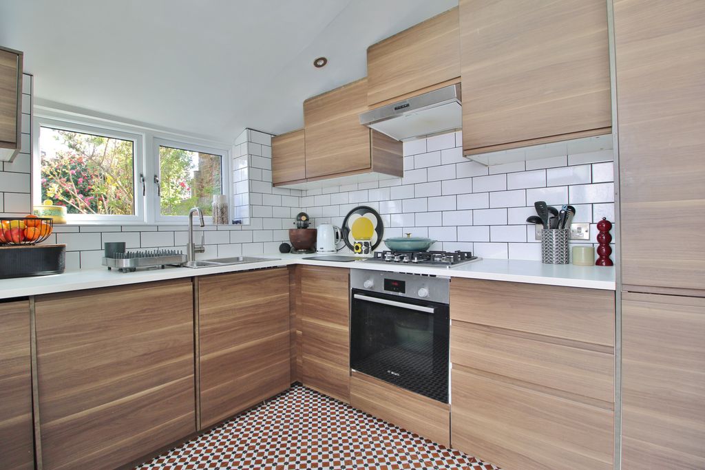 Property photo 2 of 24