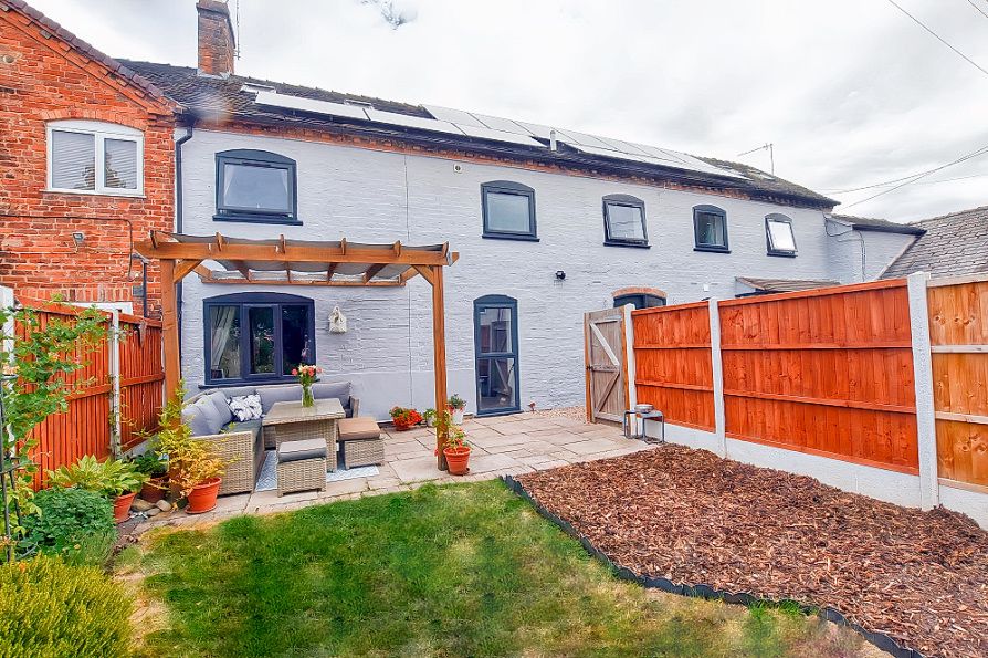 Property photo 1 of 32 A Front Garden 1