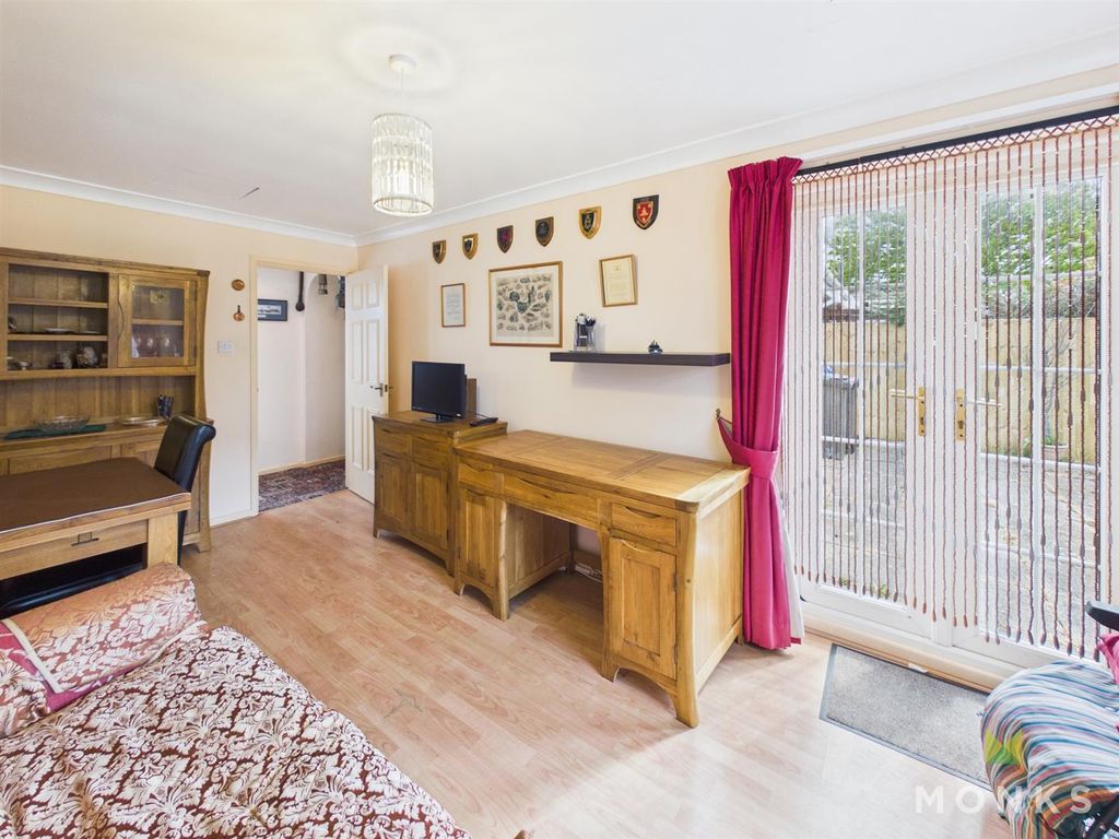 Property photo 3 of 12 Cam01348G0-Pr0811-Still002.Jpg
