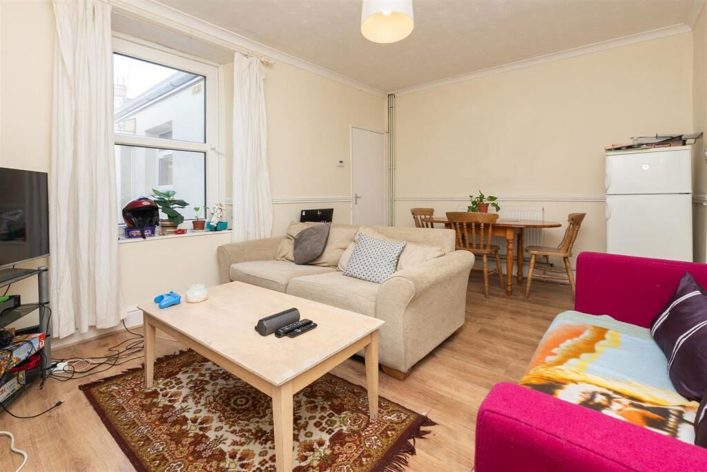 Property photo 2 of 24