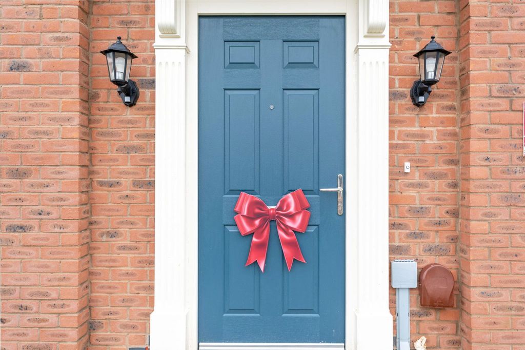 Property photo 2 of 25