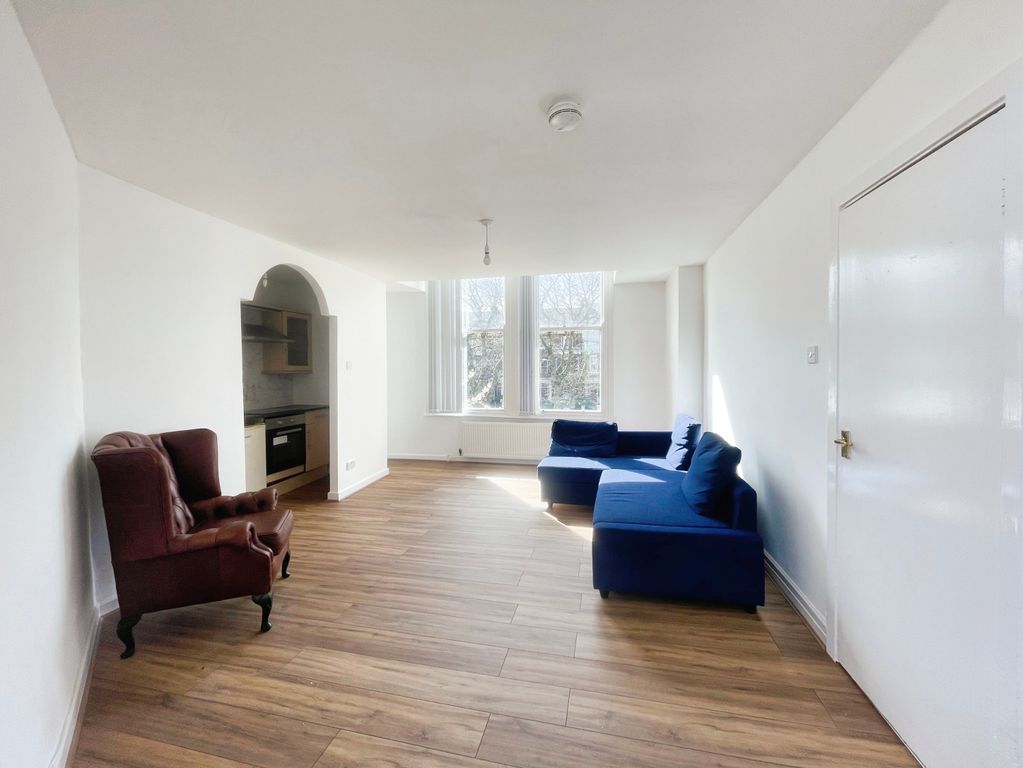 Property photo 2 of 12 8